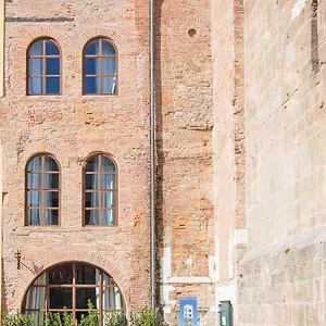 casa-del-campanaro-centro-storico-di-lucca-dentro-le-mura.it-tuscanyhotel.com/