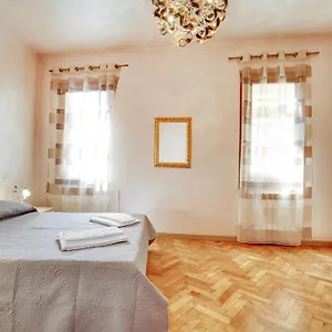 2* Couette-café Delle Acque