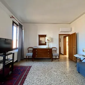calle-san-giacomo-apartment.hotelinveneto.com/